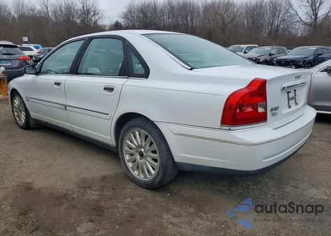 2004 Volvo S80 z USA, uszkodzony, nr VIN YV1TS92D841343953